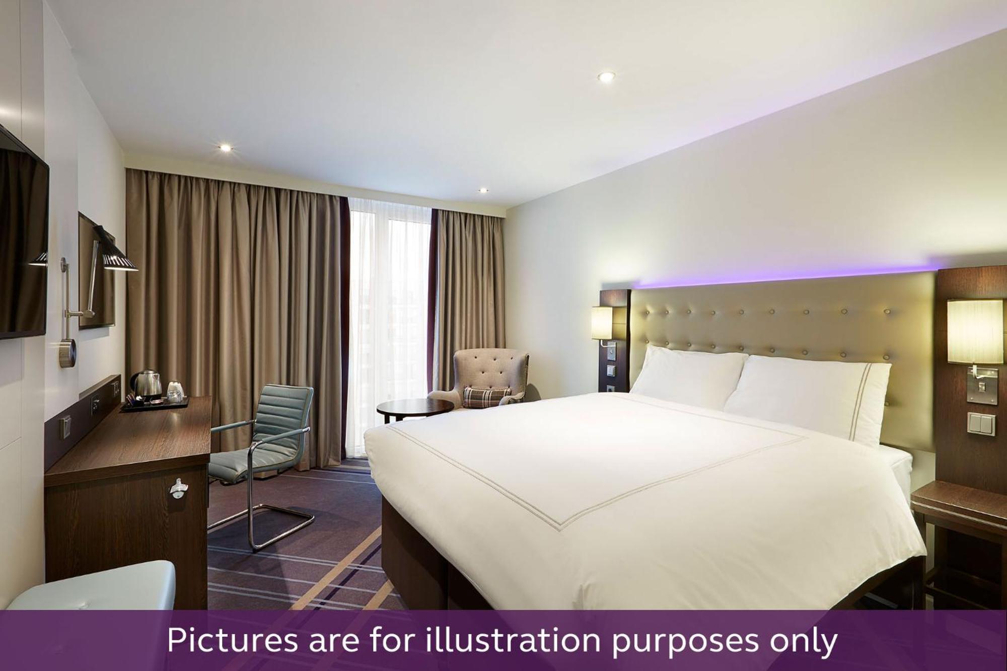 Premier Inn Koeln City Centre Buitenkant foto
